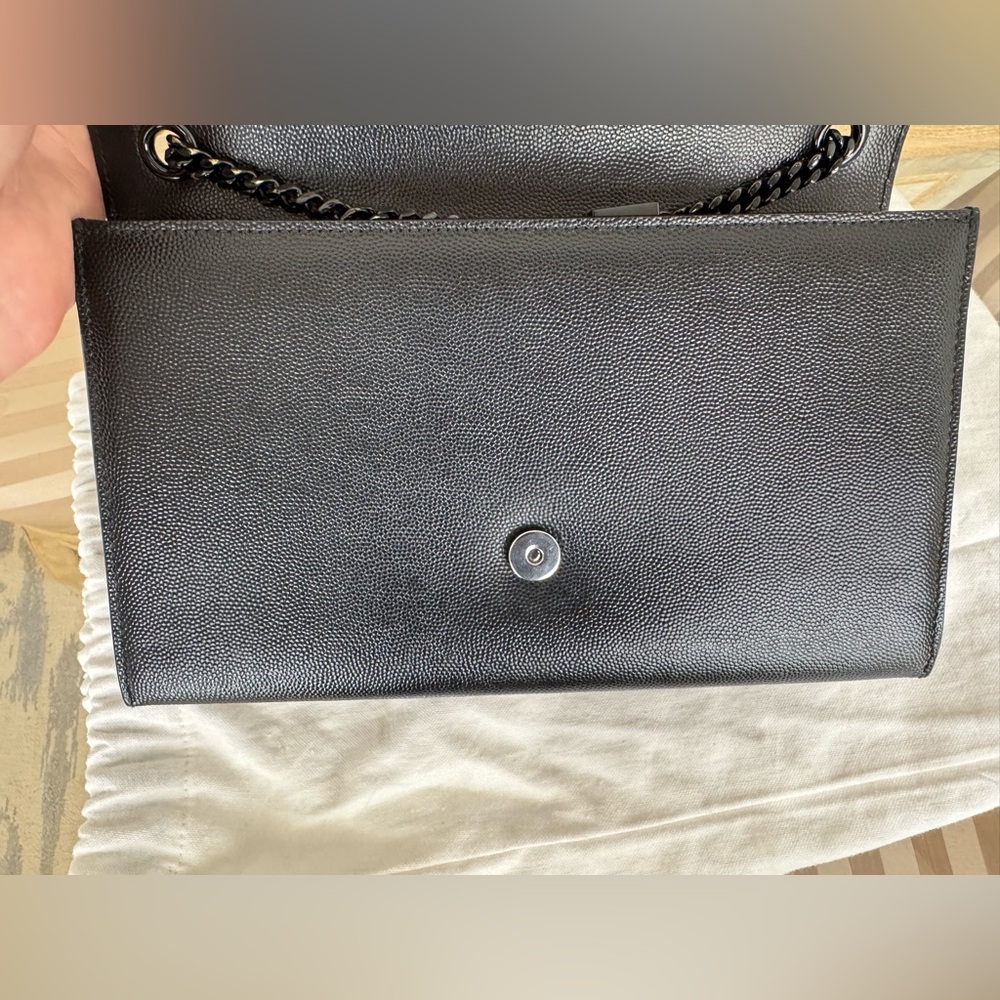 Saint Laurent YSL Medium Grain De Poudre Embossed Leather Black Shoulder Bag - Picture 11 of 16